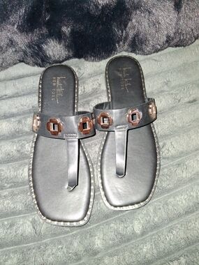 Nicole Miller New York Black Leather T-Strap Sandals with Rose Gold Accents